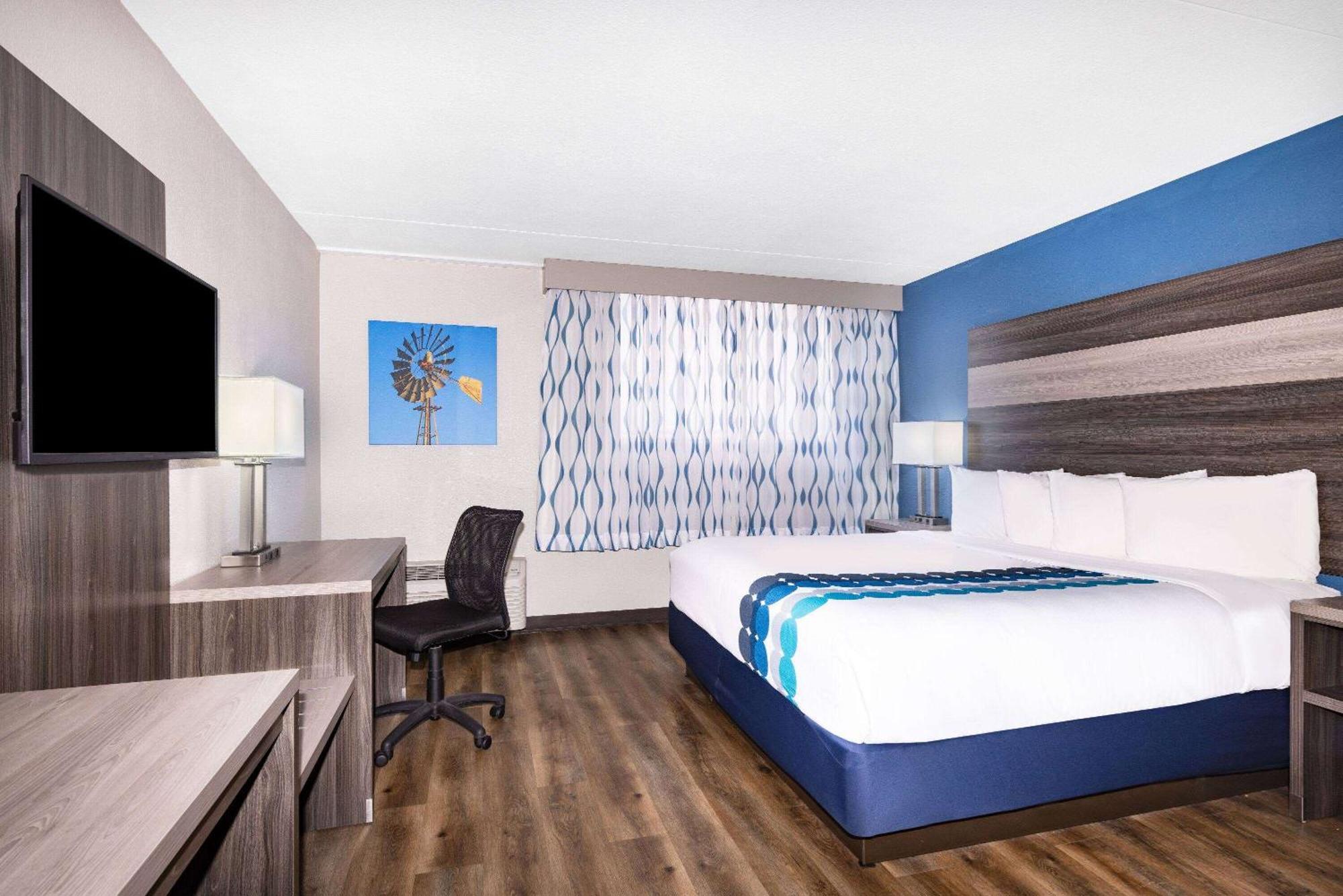 ホテル Wingate By Wyndham Wichita Airport エクステリア 写真
